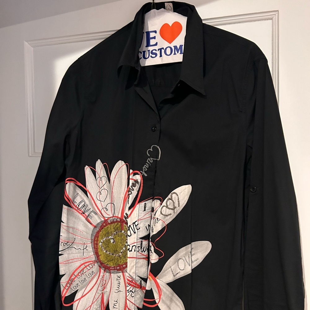 Desigual black blouse with sunflower